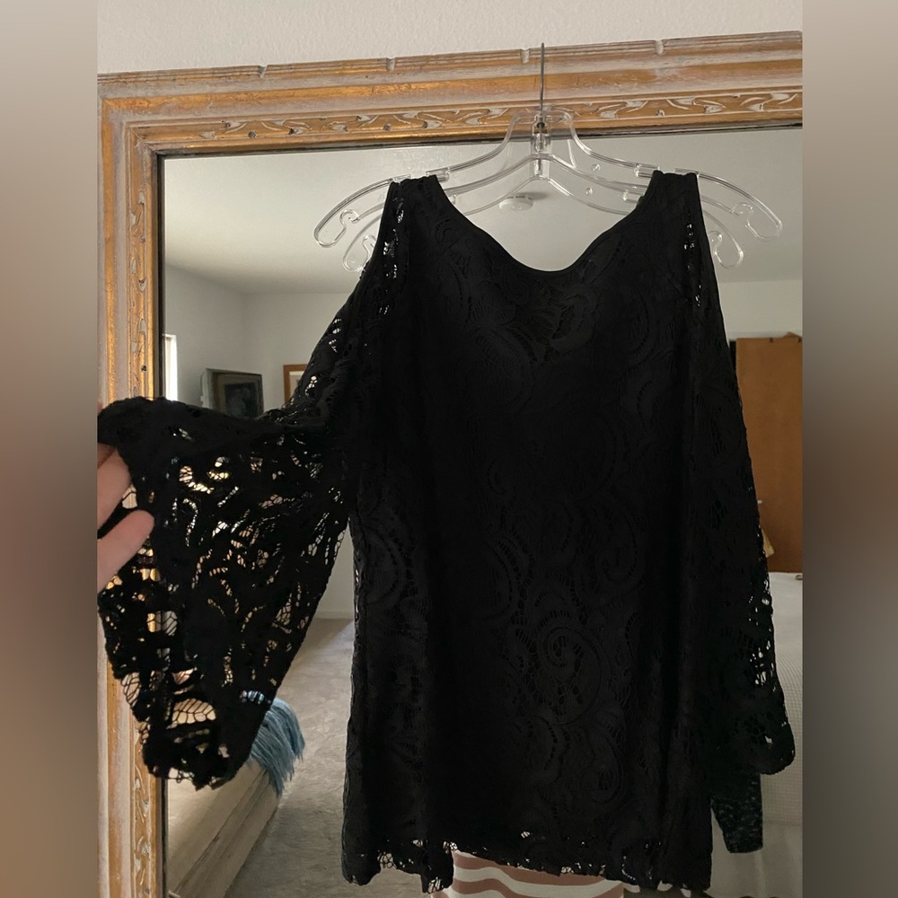 Adrianna Papell Black Lace Dress with Keyhole Back